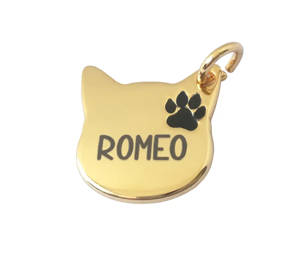 este placa identificación color Dorada