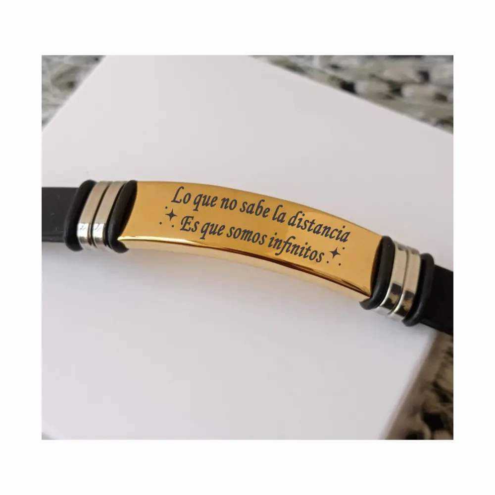 07j Manilla color Negro Placa Dorada, grabada con tus datos personales en Distribuciones Santander